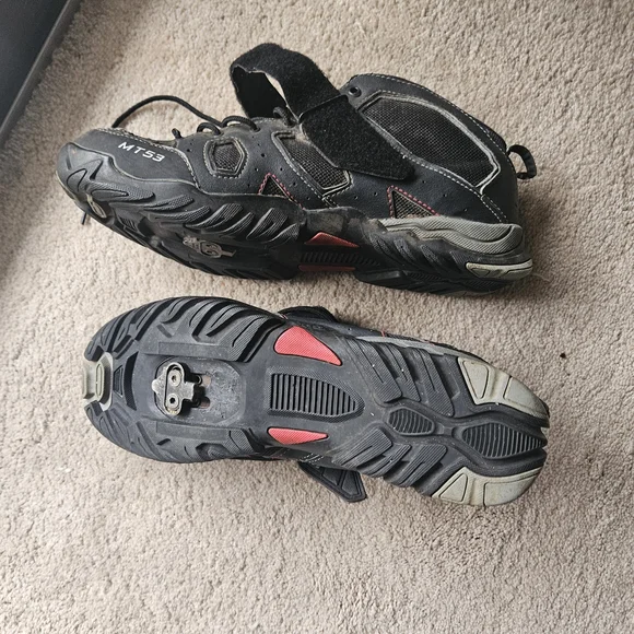 Shimano Black and Gray Cycling Footwear - Picture 3 of 5